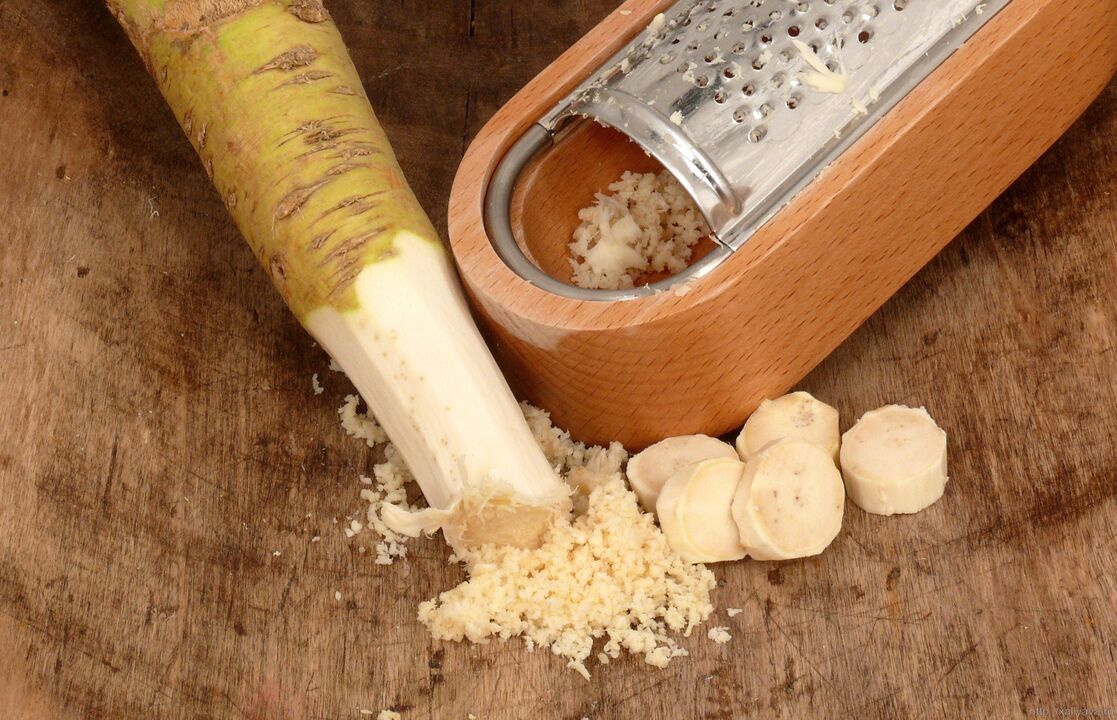 Grated horseradish root for preparation of healing ointment for lumbar osteochondrosis